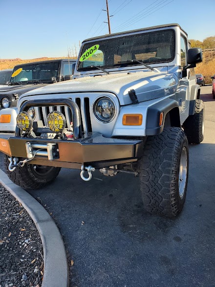 7 Epic Motors dealership