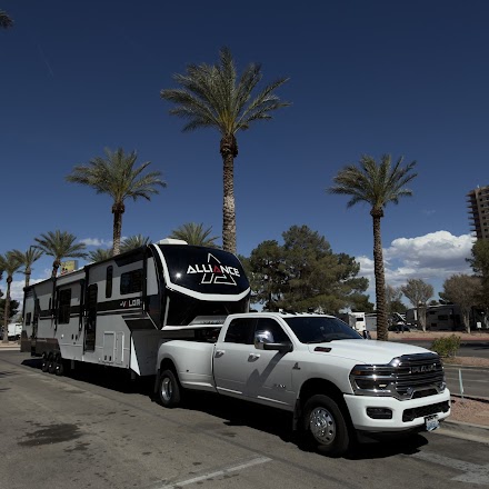 Blue Compass RV St. George dealership