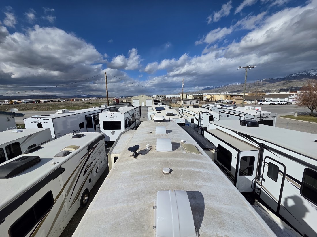 Blue Fox RV dealership