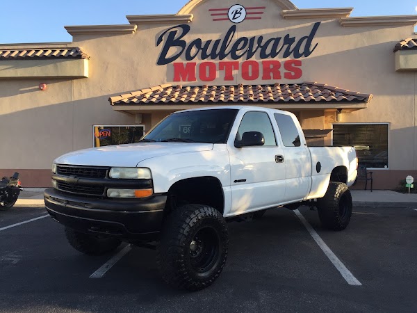 Boulevard Motors dealership