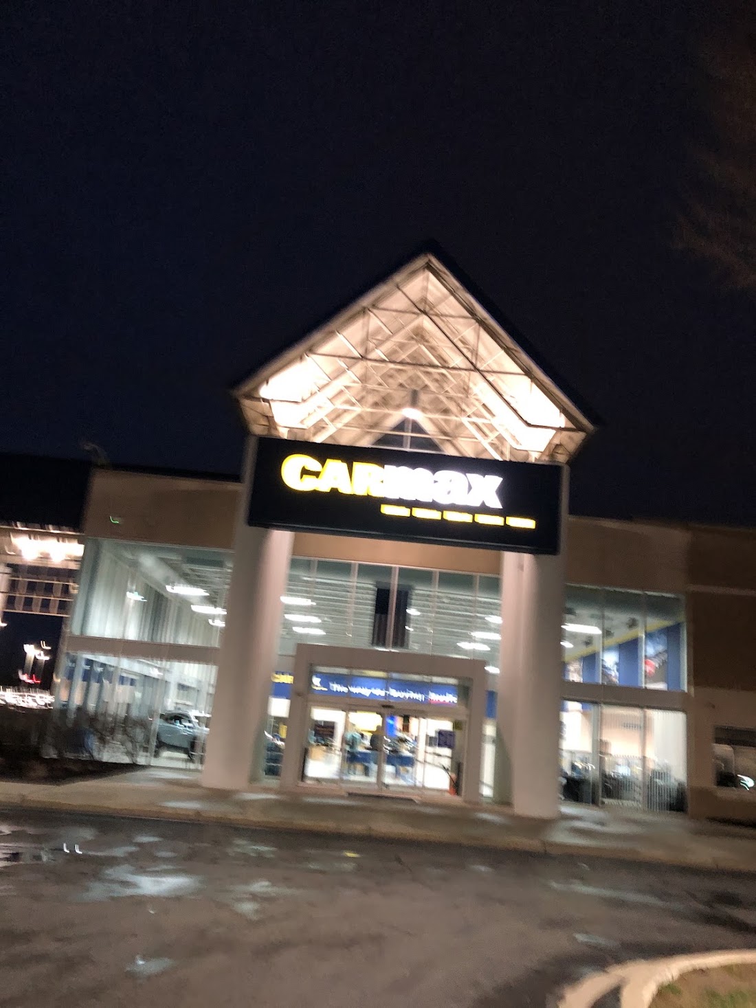 CarMax dealership