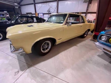 Classic Cars Auto Sales dealership