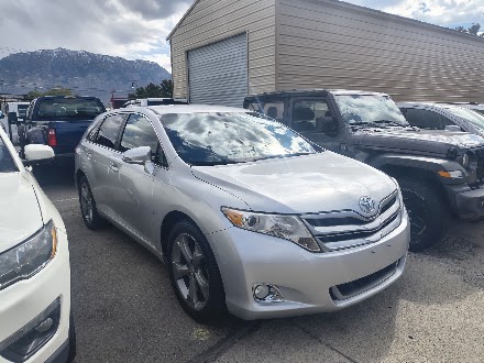 CR Cars dealership