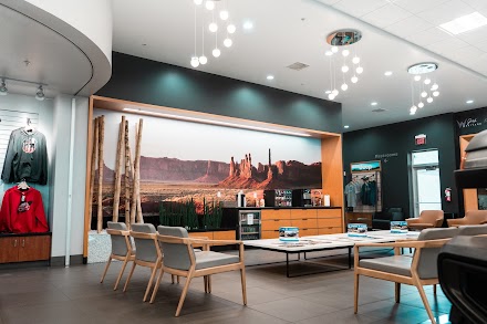 Doug Smith Chrysler Dodge Jeep Ram Service dealership