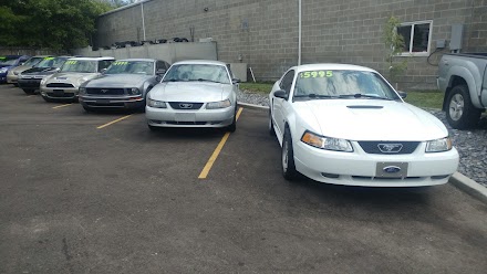 Everet Automotive Group dealership