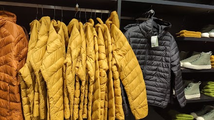 H&M dealership