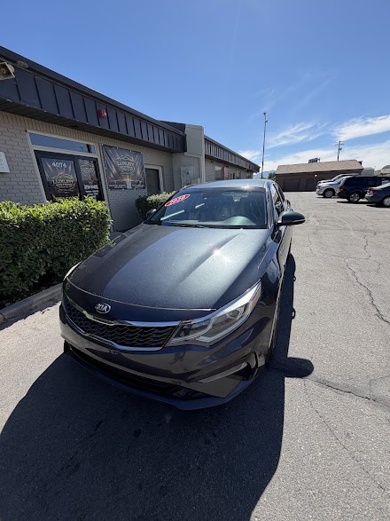 Luxury Motors DLY LLC. dealership