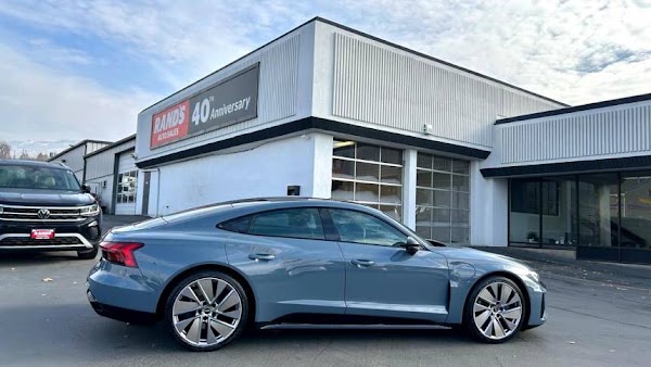 Rand's Auto Sales dealership