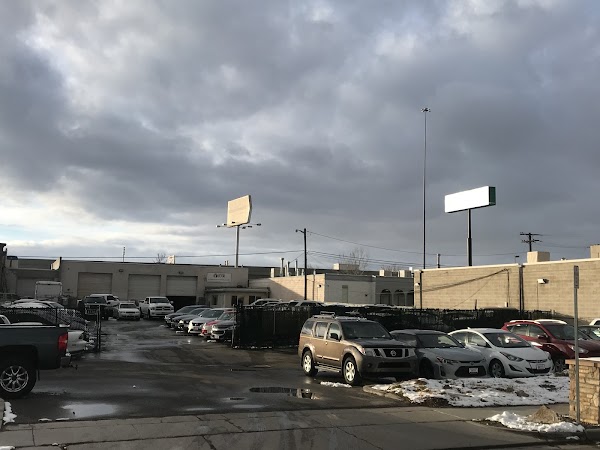Square One Auto dealership