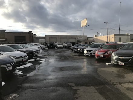 Square One Auto dealership