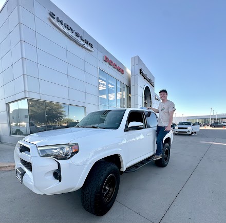 Stephen Wade CJDR Service dealership