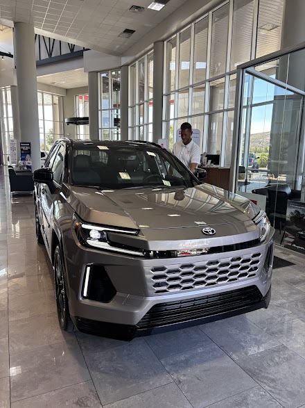 Stephen Wade Toyota dealership
