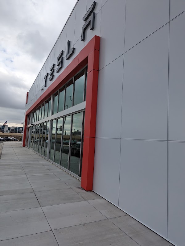 Tesla Pleasant Grove dealership