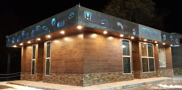 The Right Place Auto dealership