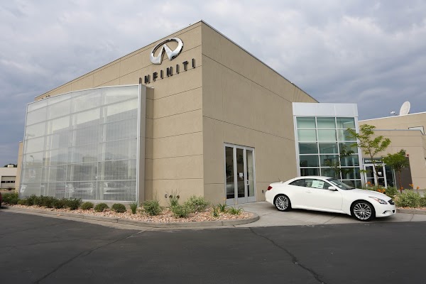 Tim Dahle INFINITI dealership