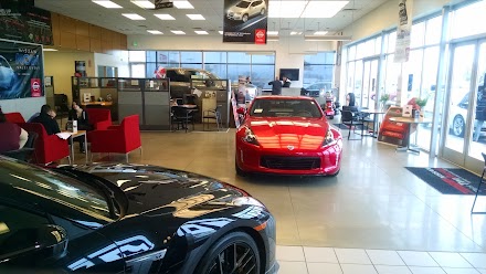 Tim Dahle Nissan Bountiful dealership