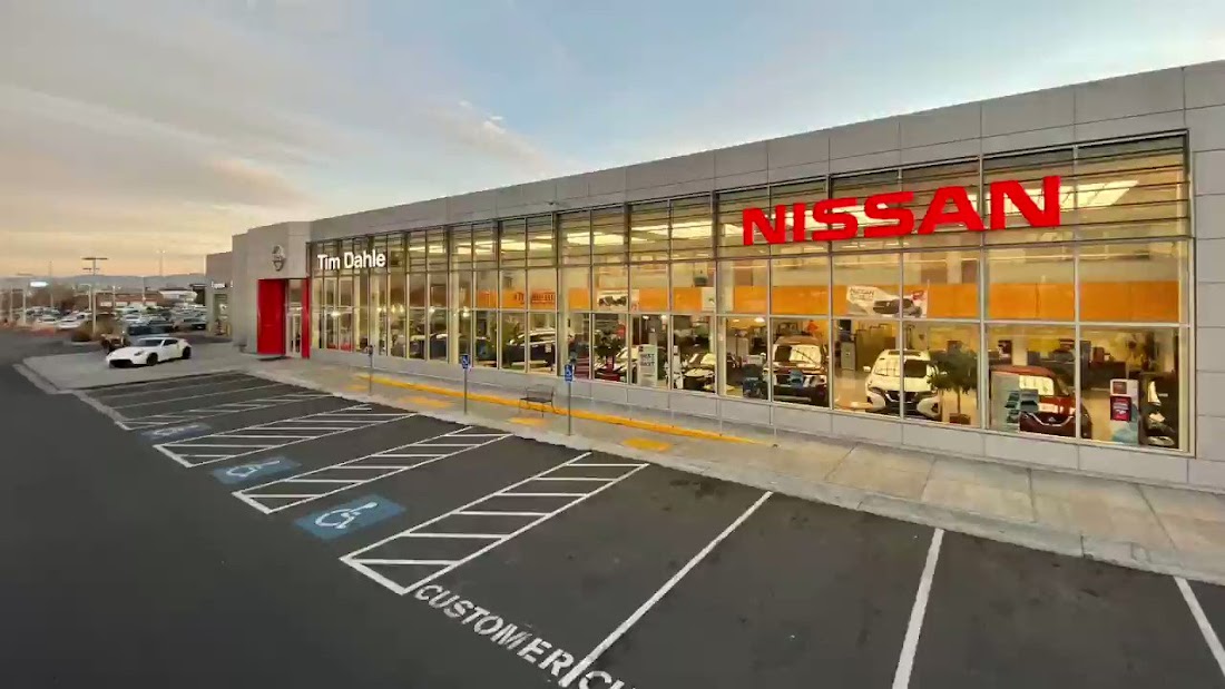 Tim Dahle Nissan Southtowne Service dealership