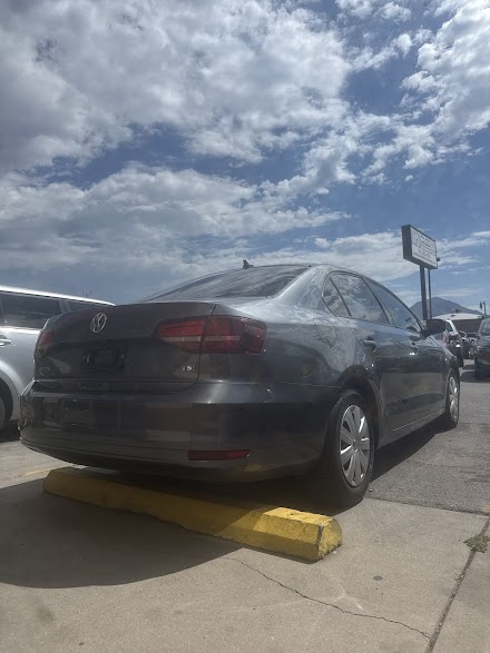 Used Cars and Trucks For Less dealership